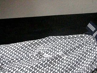 Pelaaminen kahdella cumshots hindi bp seksikäs elokuva tytöt kuuliaisesti