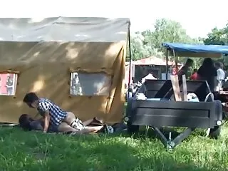 Veli ja sisko herää, kun hindi mein seksikäs hindi mein seksikäs festival vittu