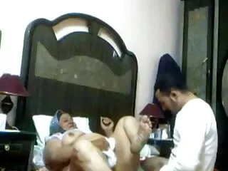 Syö Hindi seksikäs nälkäinen tanssi pahiksia